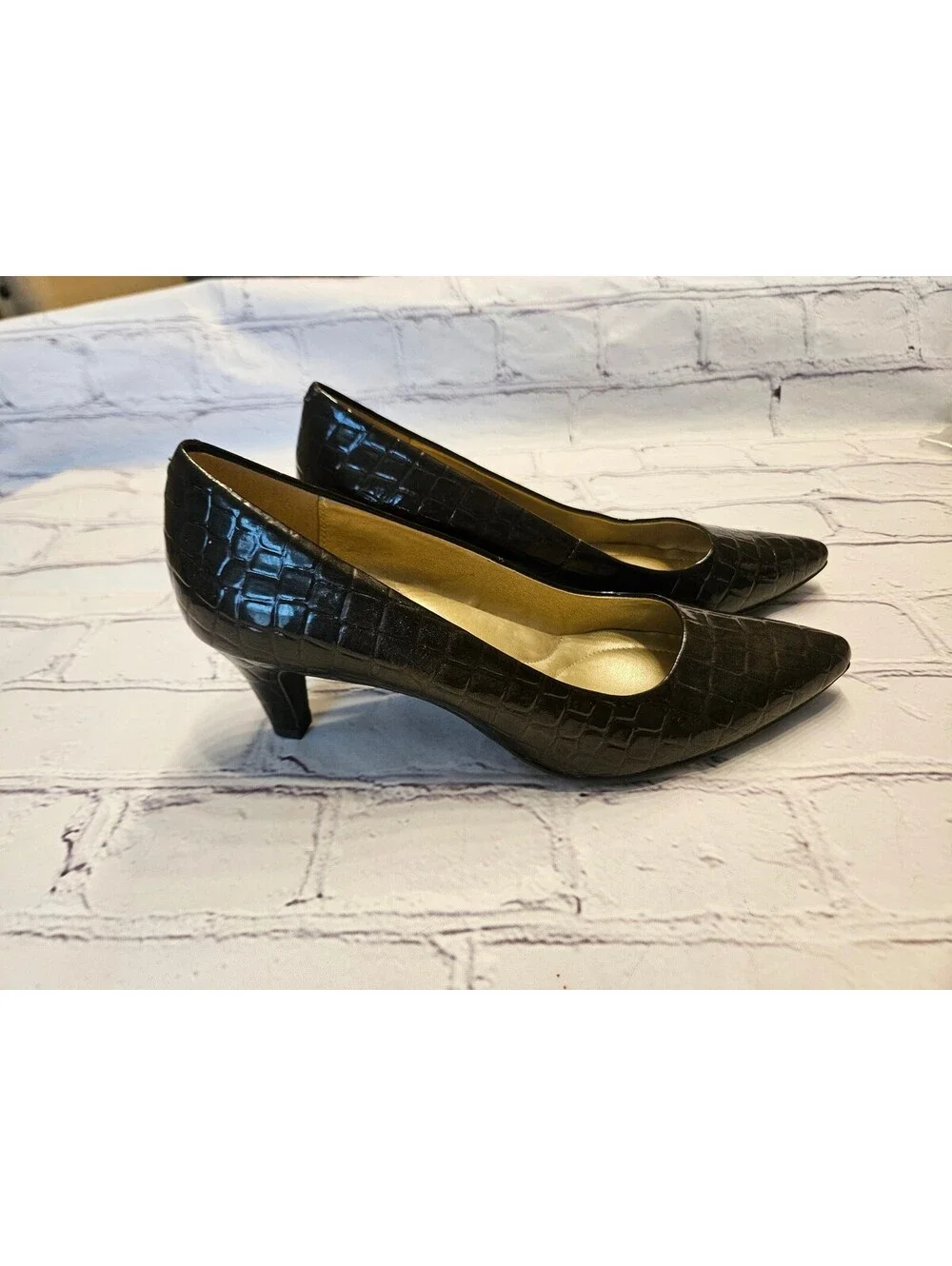 Bandolino Jossline Kitten Patent Leather Heels